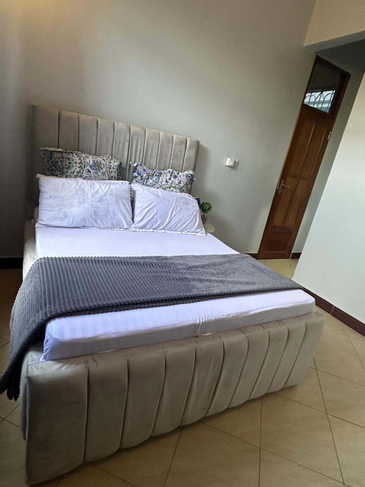 Amazing Home Stays 5 Dar es Salaam Exterior photo