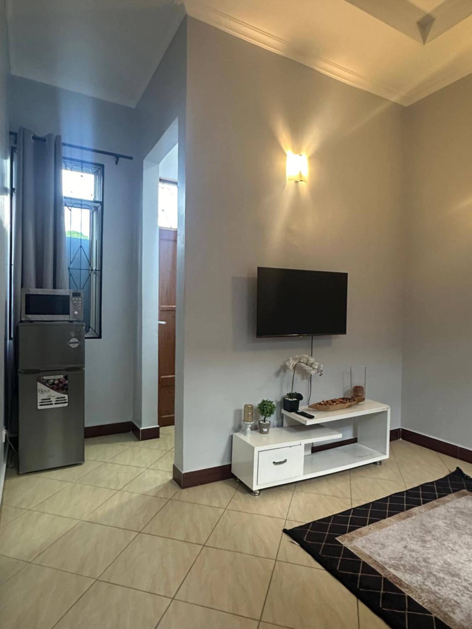 Amazing Home Stays 5 Dar es Salaam Exterior photo